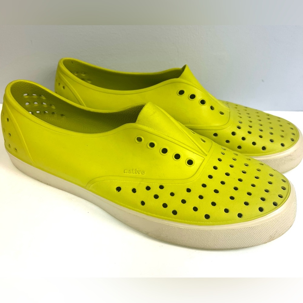 Native, Mens Size:10, Lime/ White shoes, Pre-Owned‎